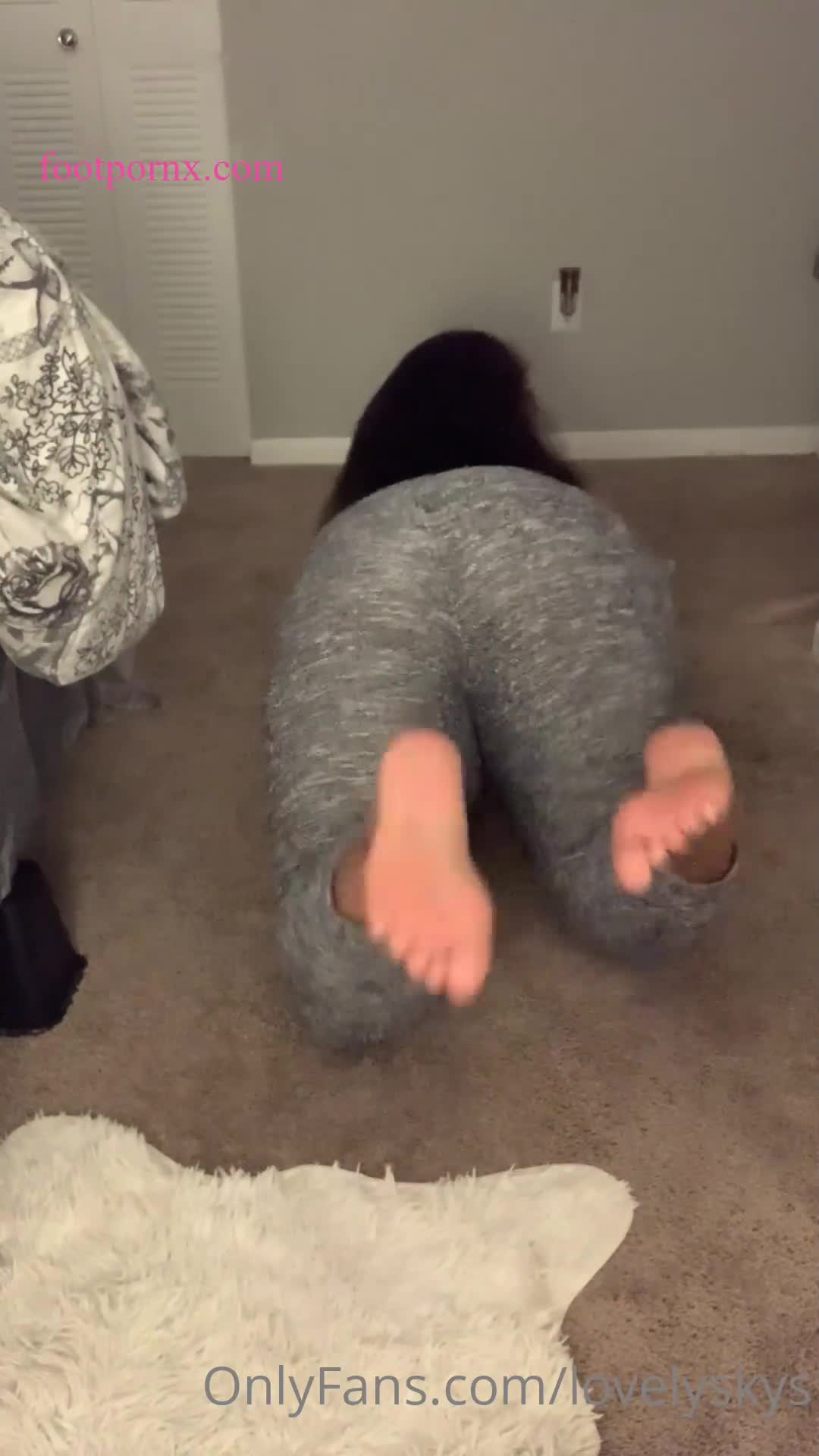 lovelyskys  foot porn 5