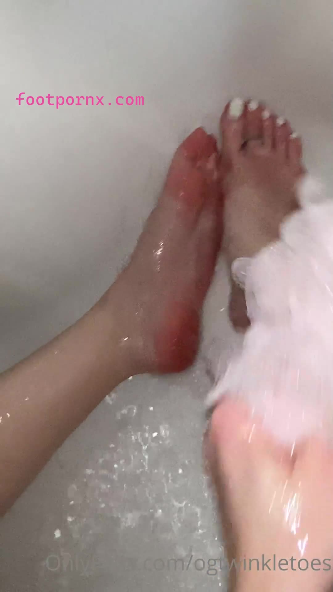 waifufeetmilk pretty long toes wrinkly soles white girl feet 8