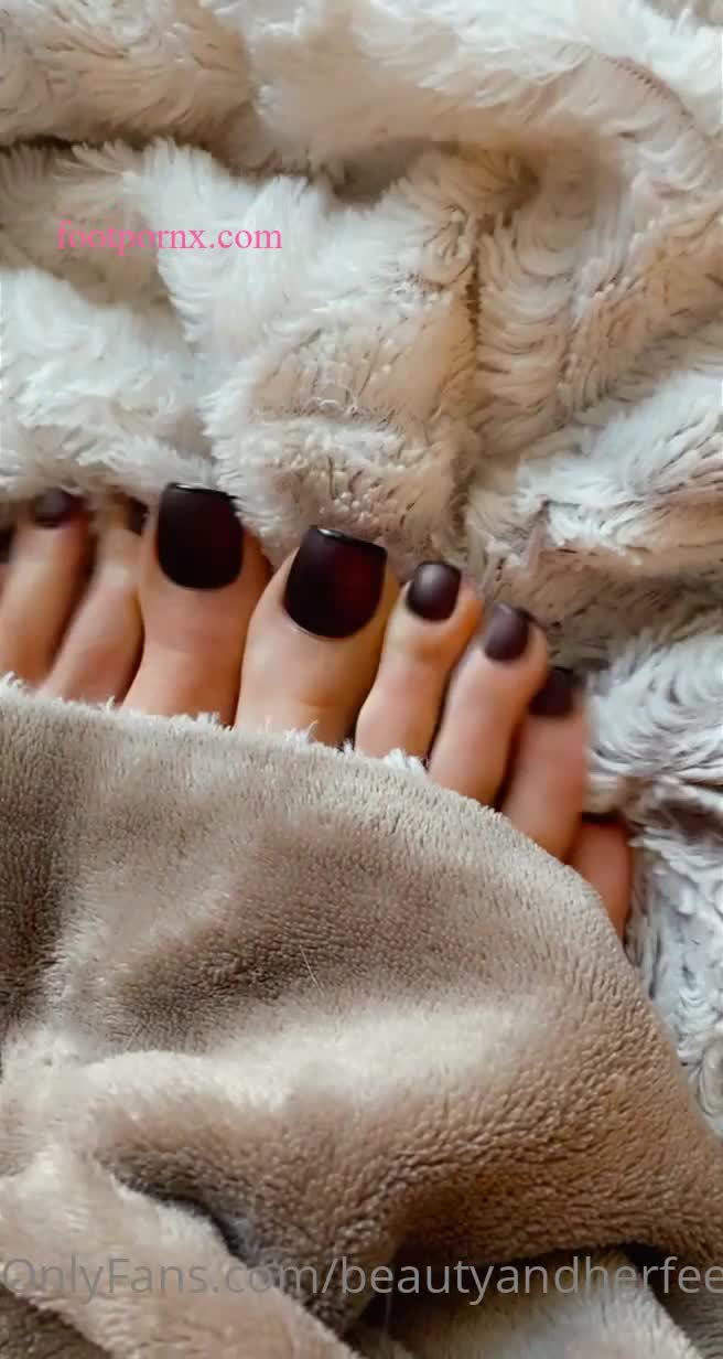 beautyandherfeetz milf perfect toes 9