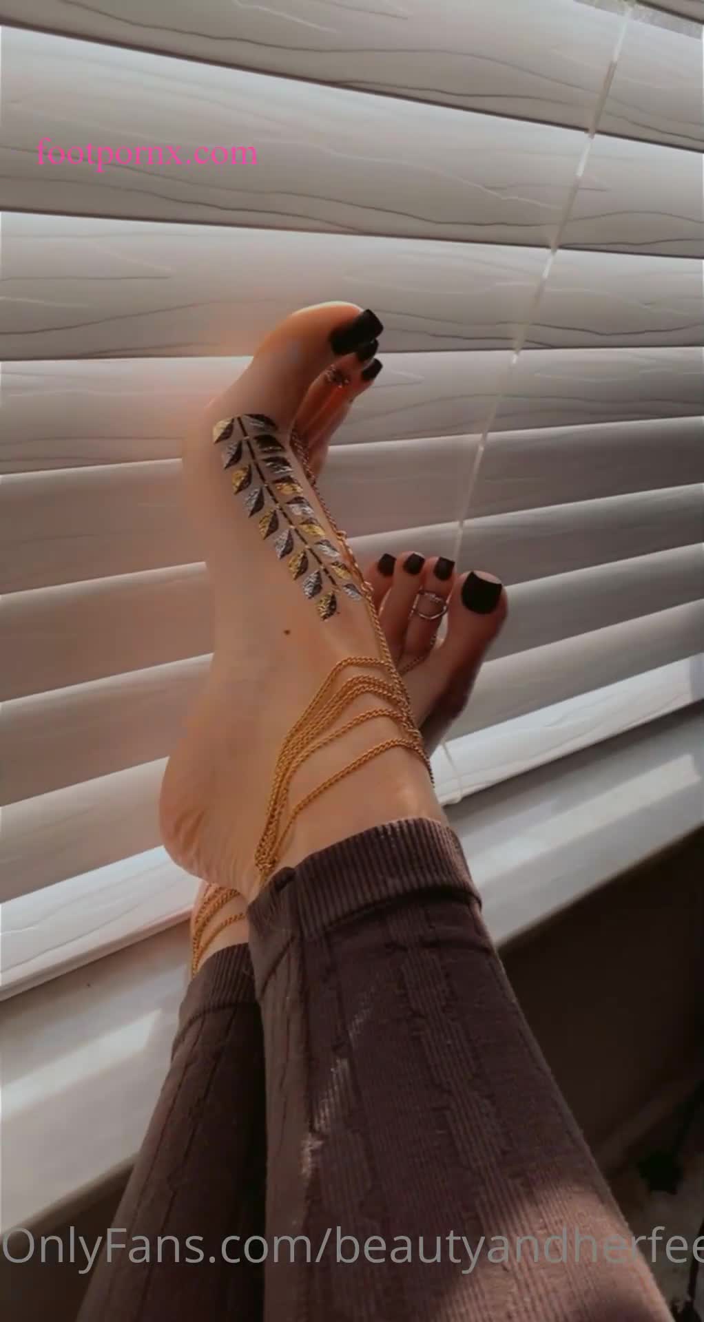beautyandherfeetz milf perfect toes 13