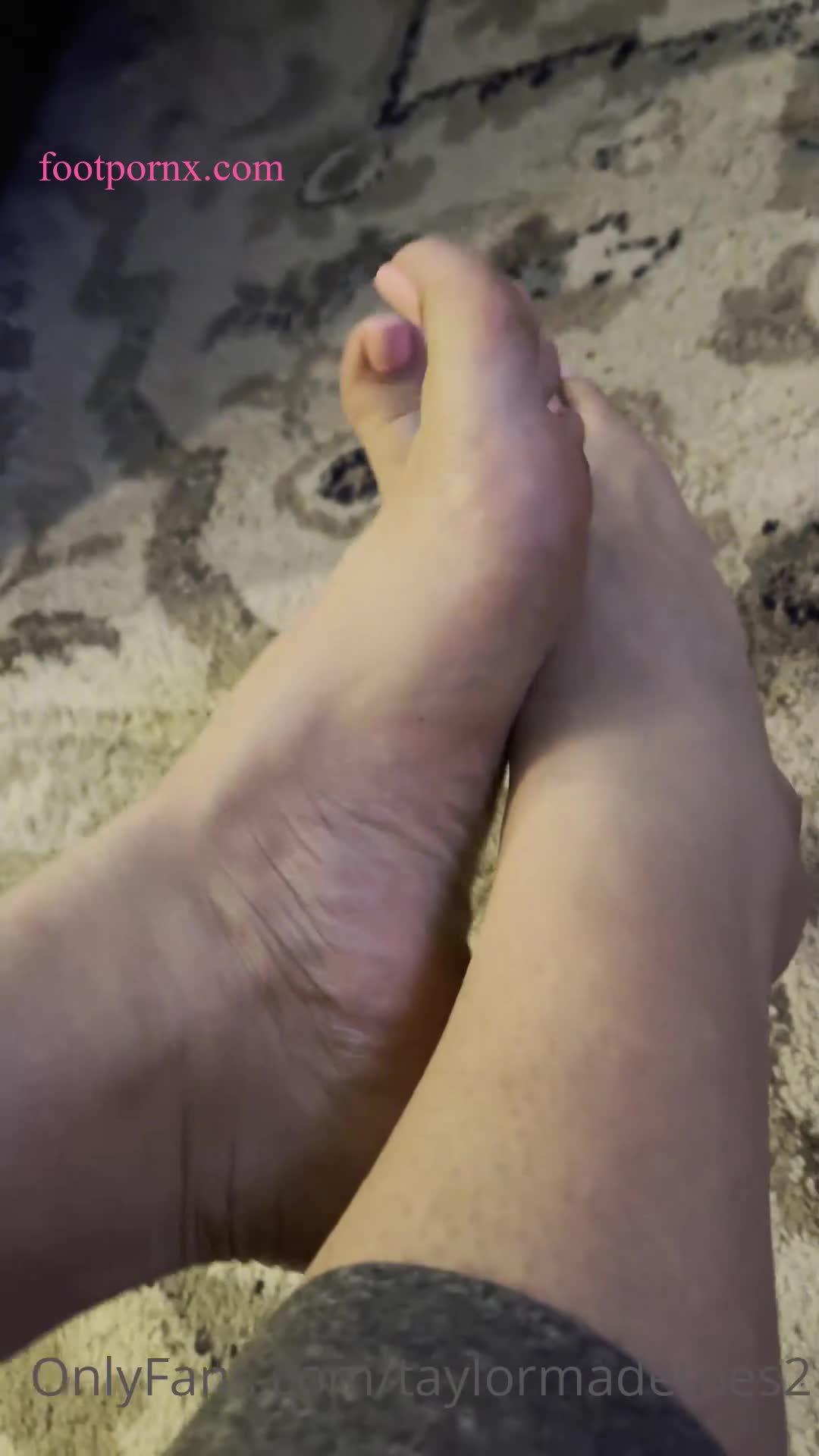 taylormadetoes2 pretty white girl feet 6