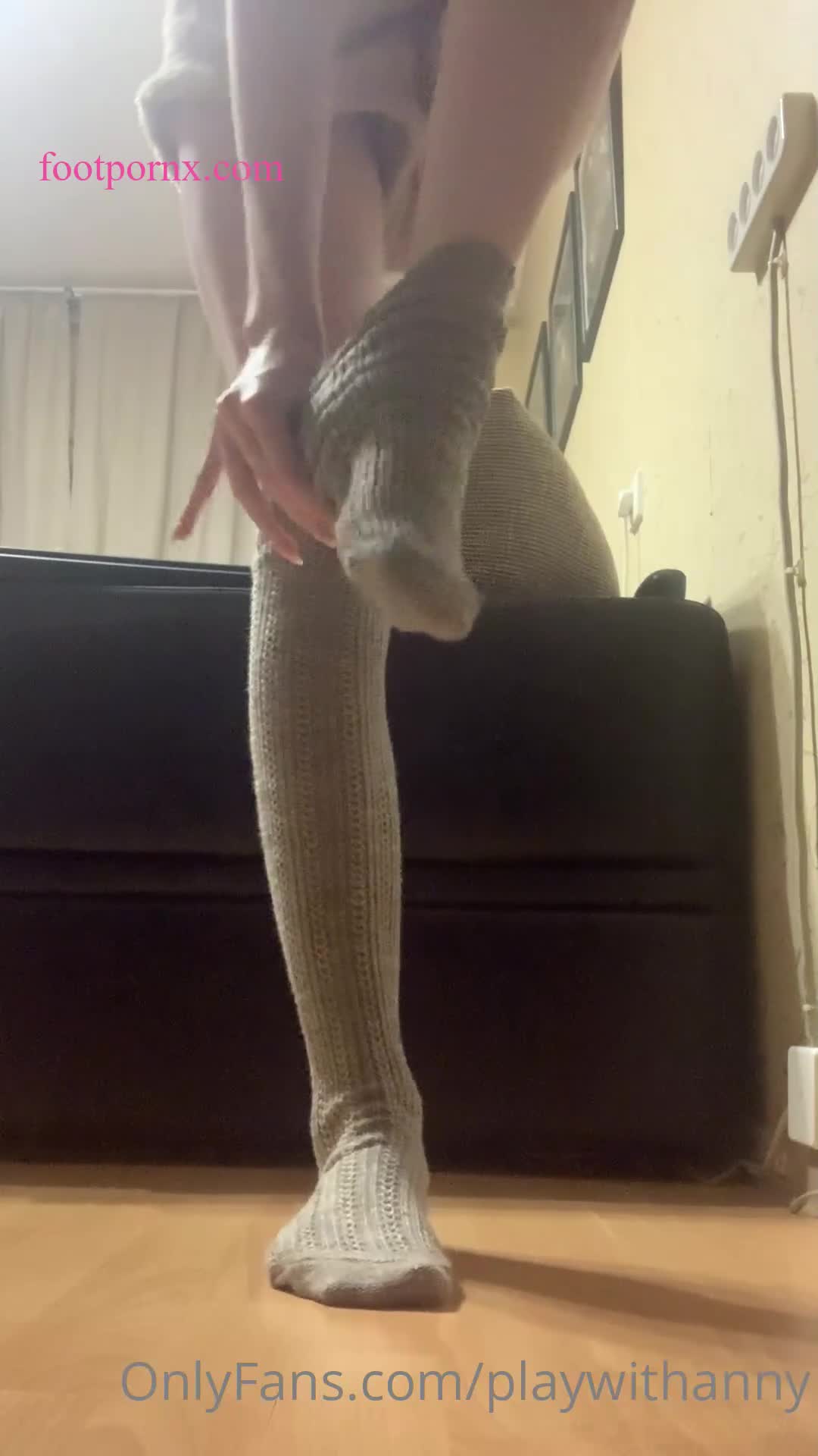 playwithanny lesbian teens foot worship 9