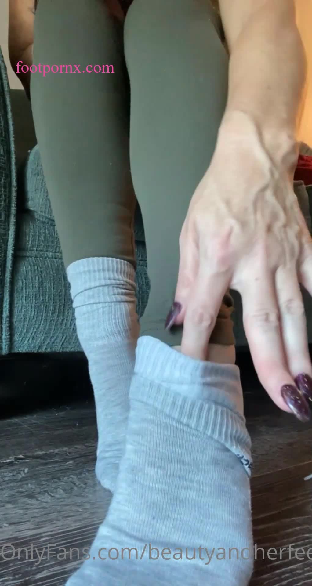 beautyandherfeetz milf perfect toes 14