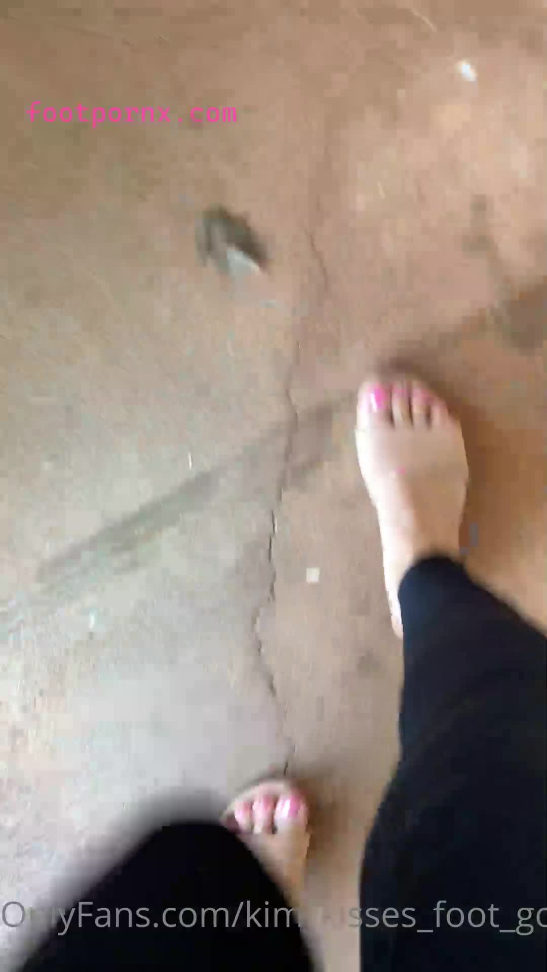 kim_kisses_foot_goddess asian goddess sexy feet 12