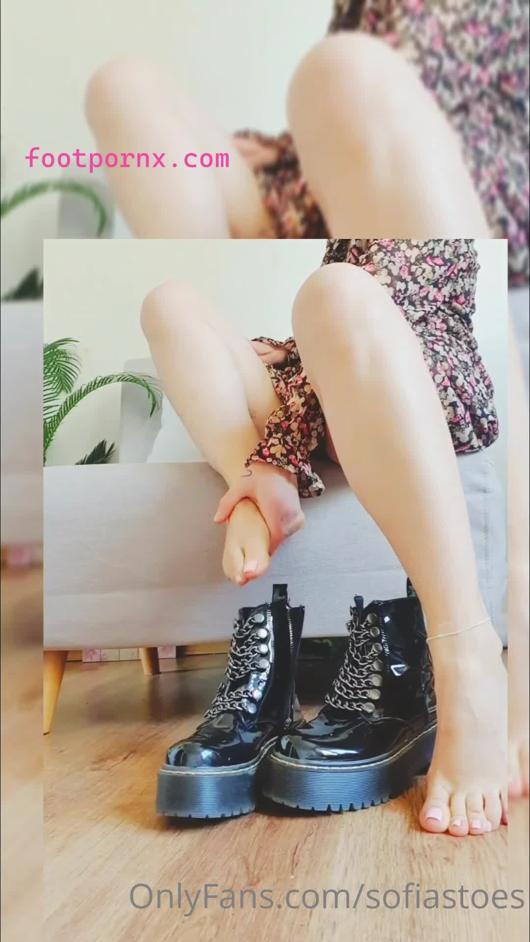 sofiastoes pretty feet and soles 10