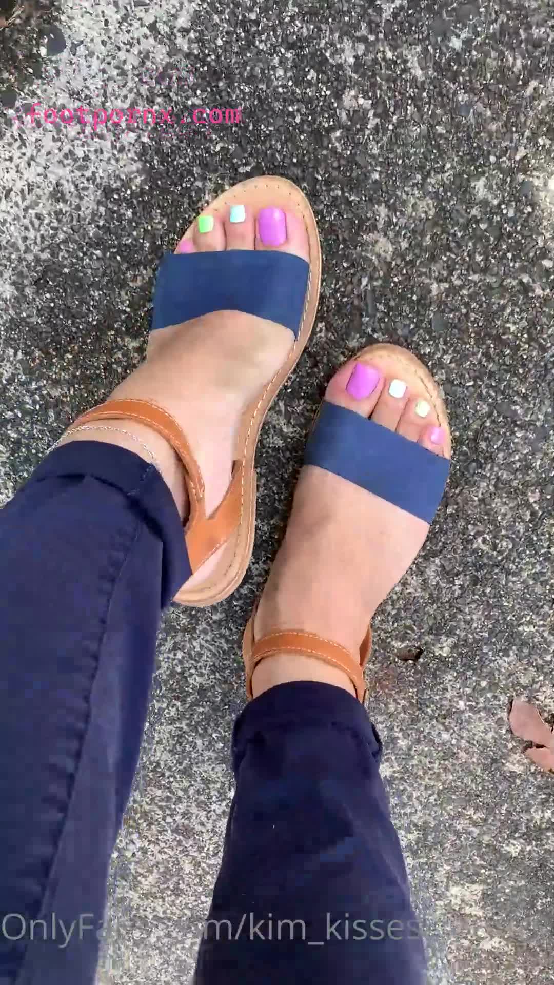 kim_kisses_foot_goddess asian goddess sexy feet 21