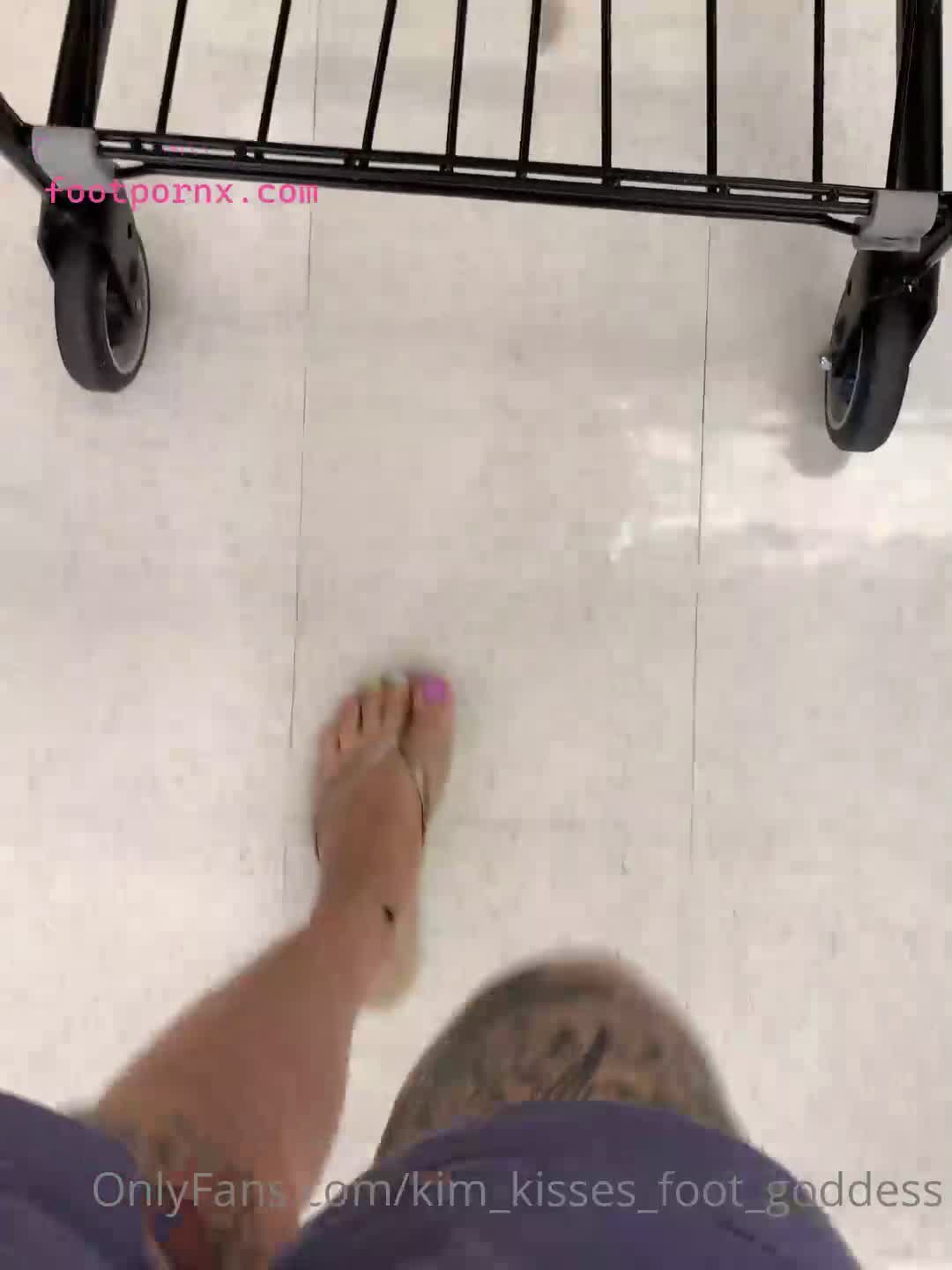 kim_kisses_foot_goddess asian goddess sexy feet 24