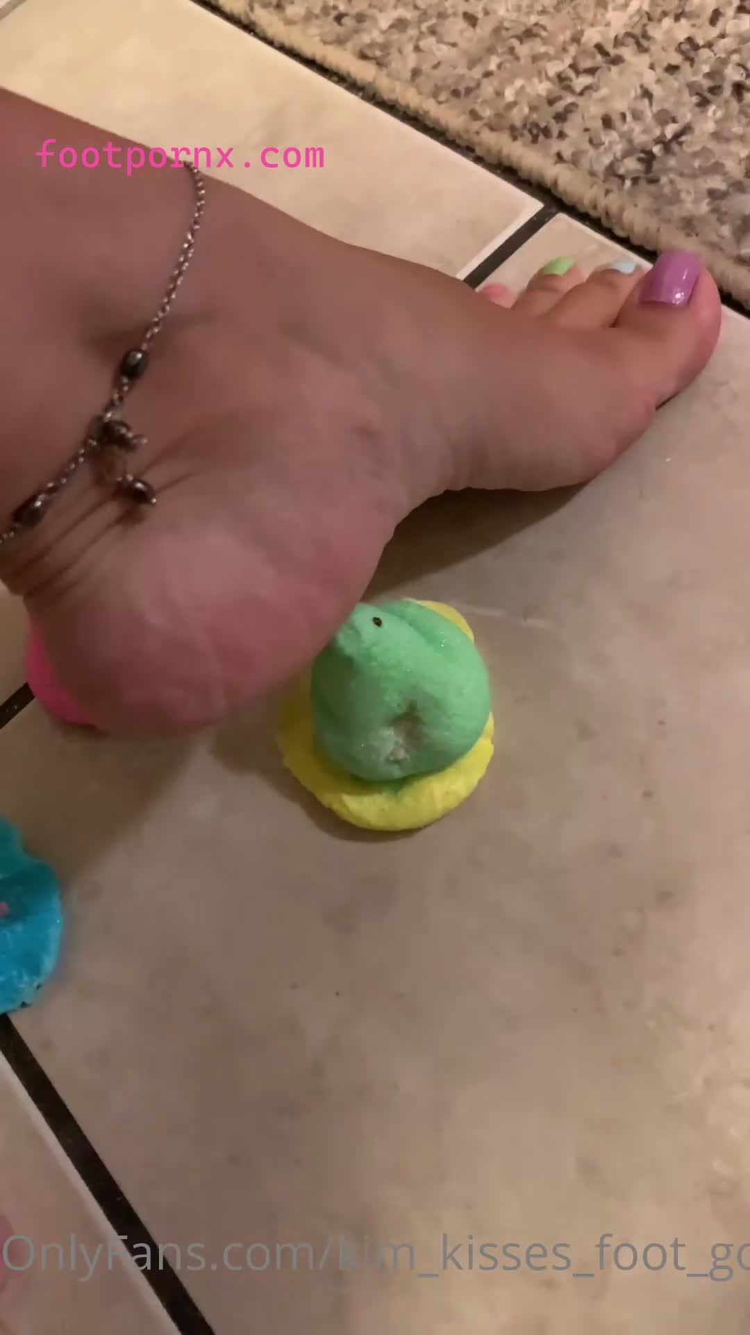kim_kisses_foot_goddess asian goddess sexy feet 29