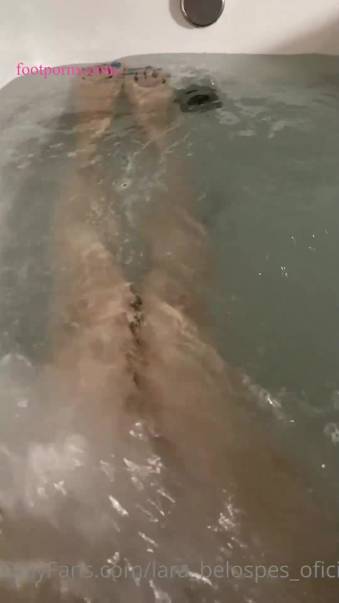 lara_belospes_oficial  foot porn 1