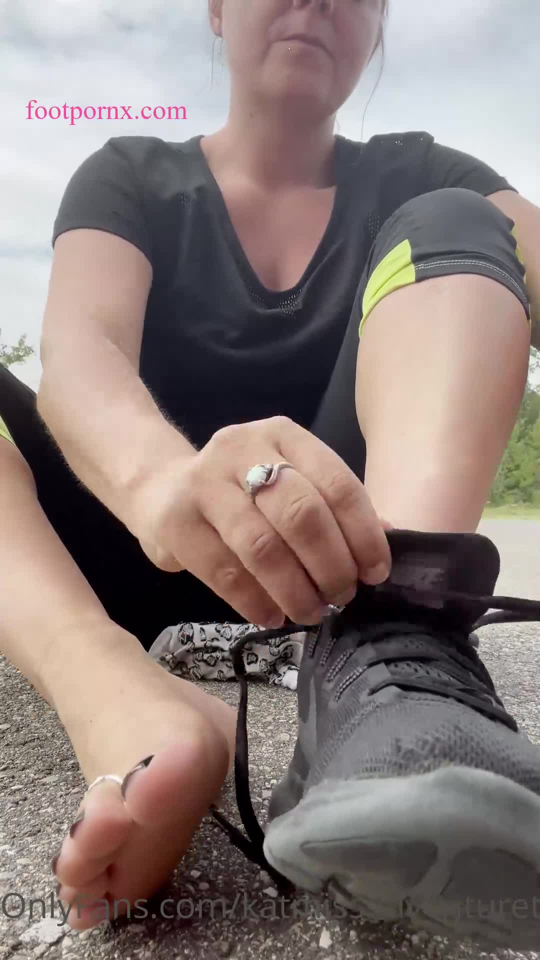 missadventuretoeskat  foot porn 3