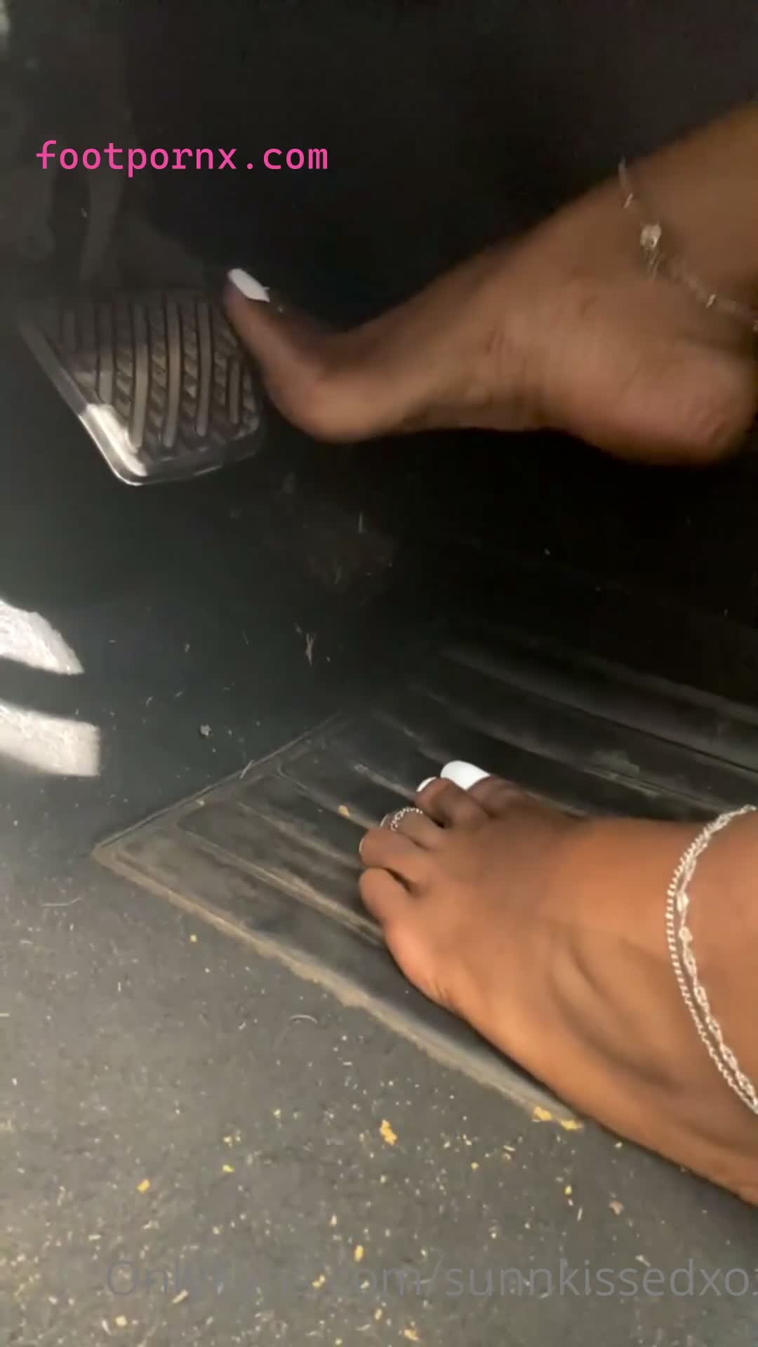 sunnkissedxo her soles were blessed by the sun 9