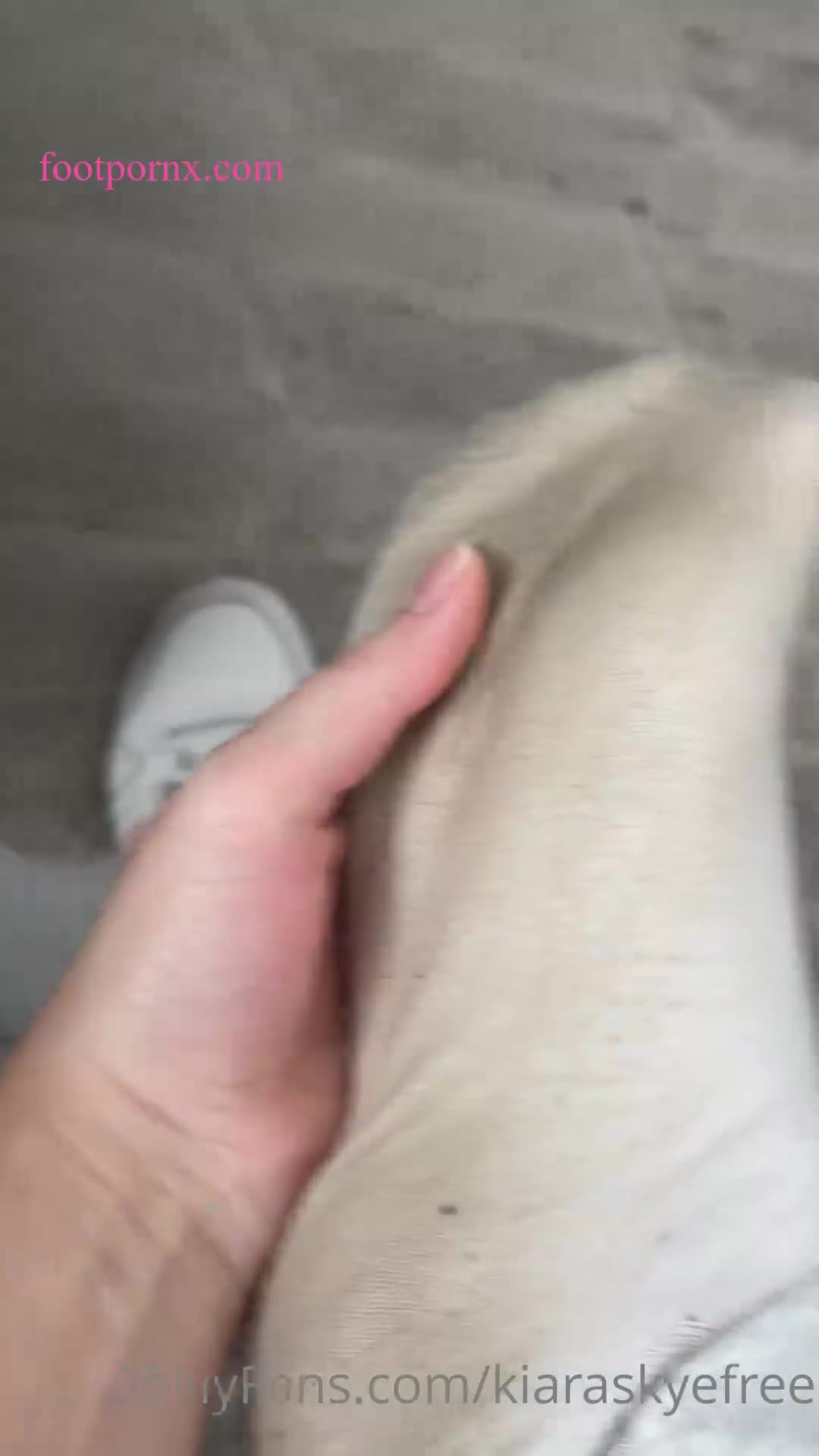 kiaraskyefree  foot porn 3