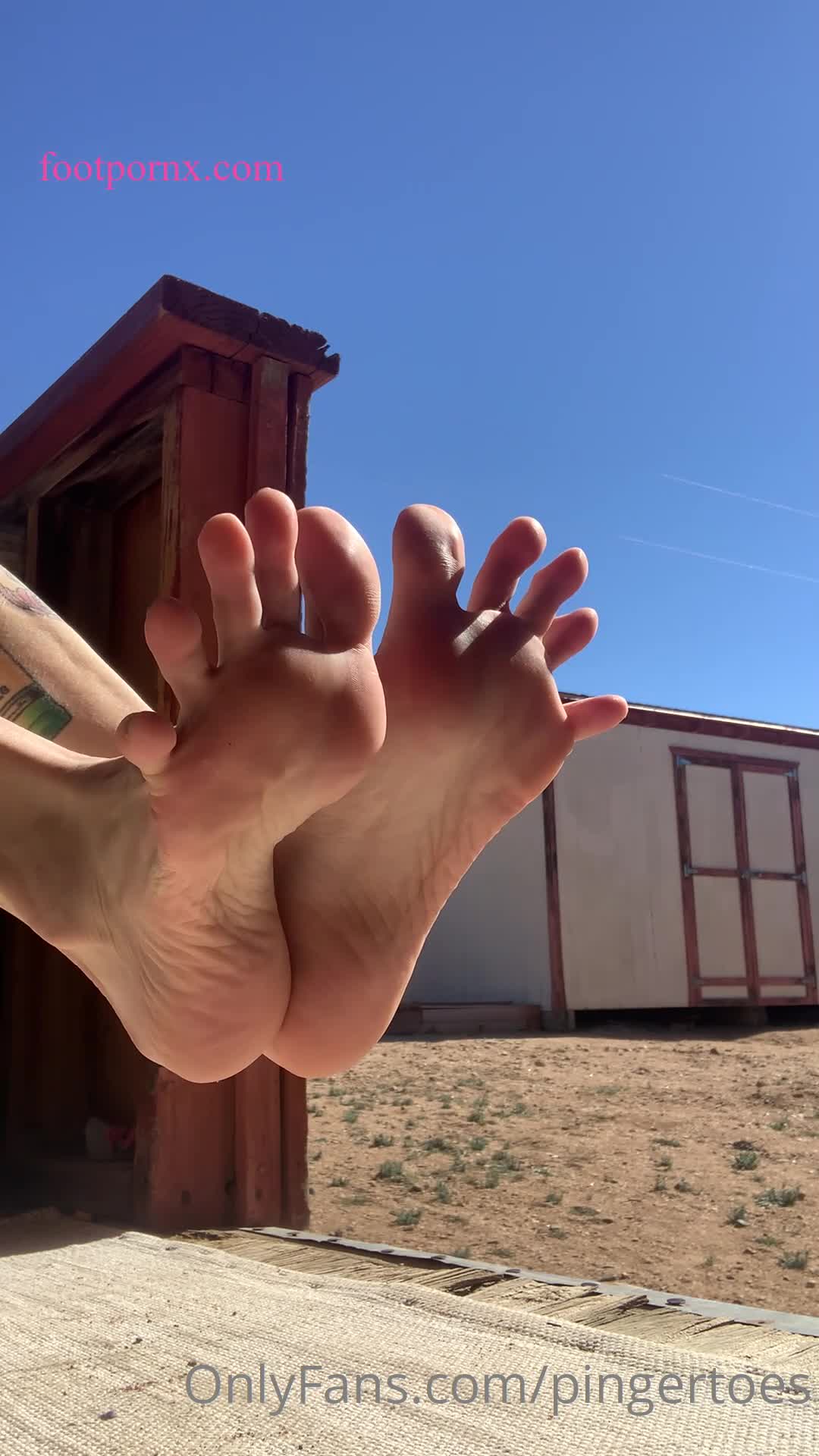 pingertoes  foot porn 2
