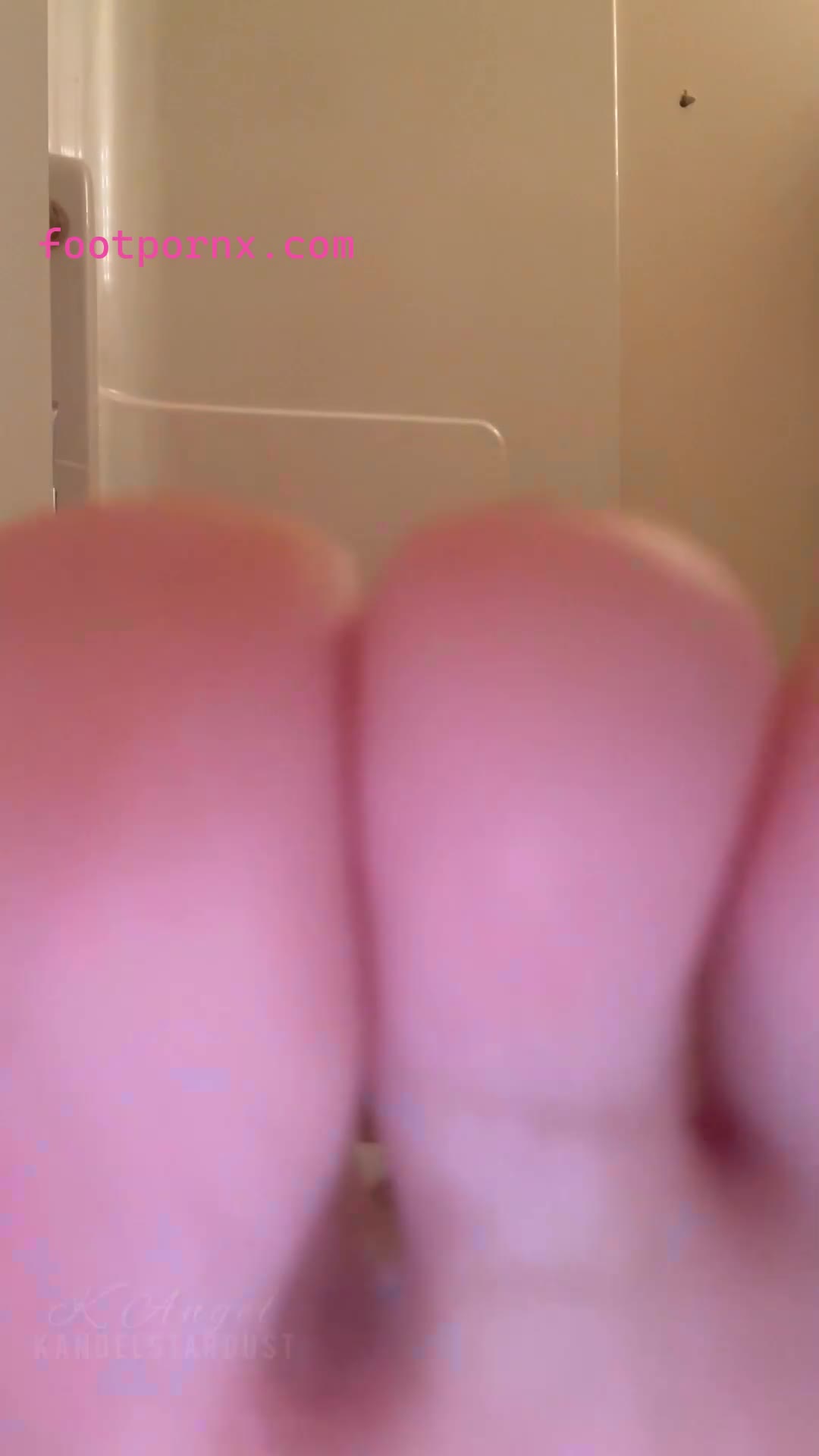 kangelstardust lightskin ebony feet tease 3