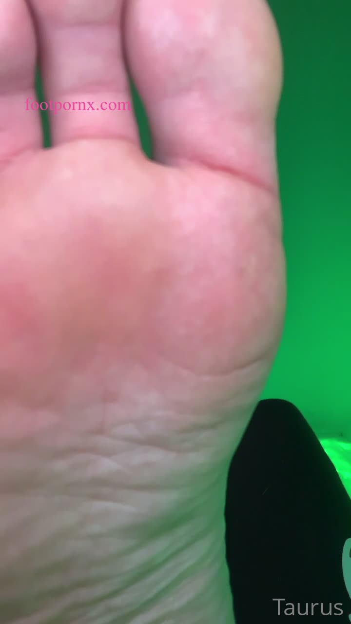 tastytaurustoes  foot porn 3