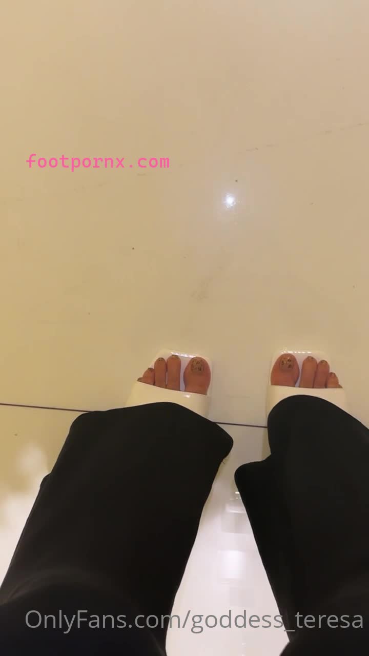 goddess_teresa hot foot babe 220