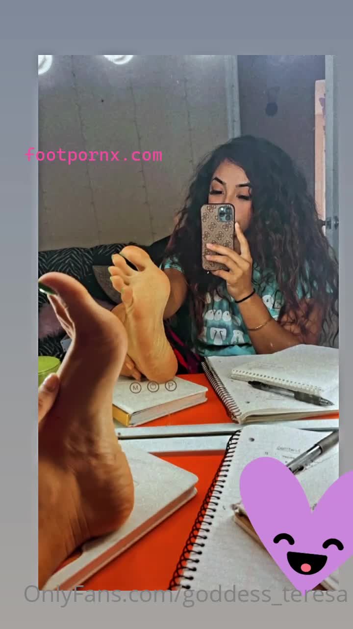 goddess_teresa hot foot babe 210
