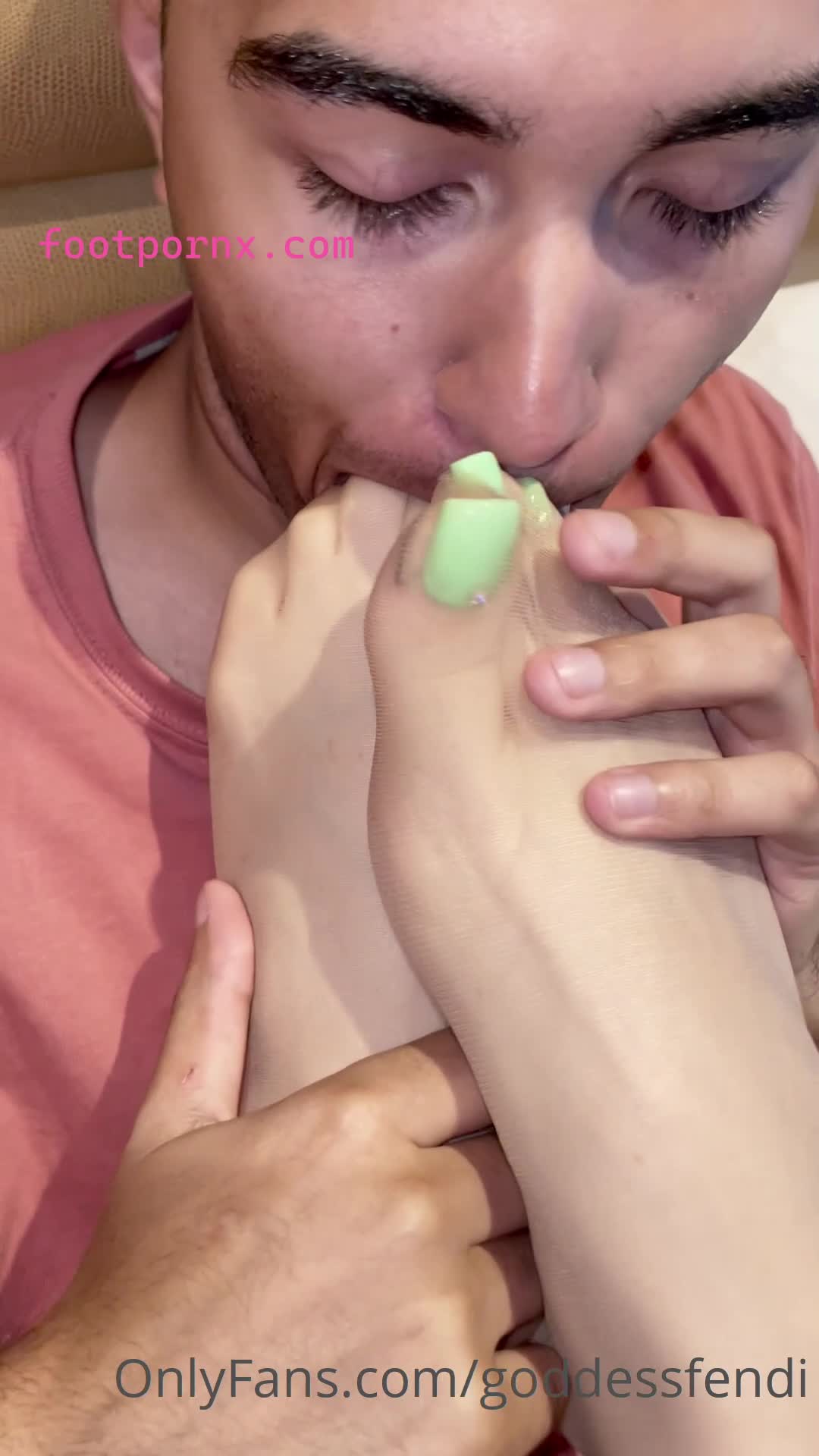 goddessfendi footjob professional 1