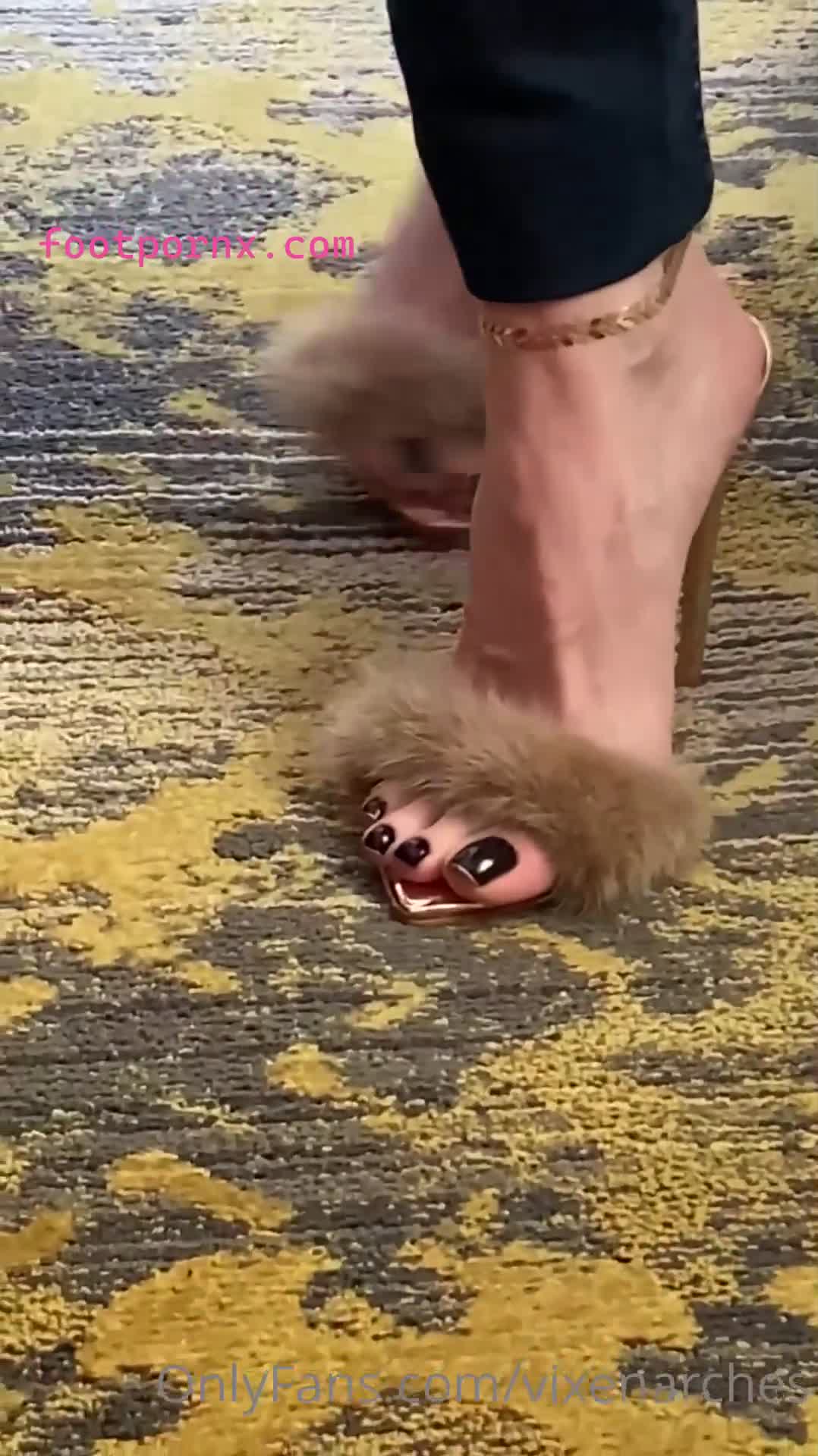 vixenarches hot foot queen [RETIRED] 60