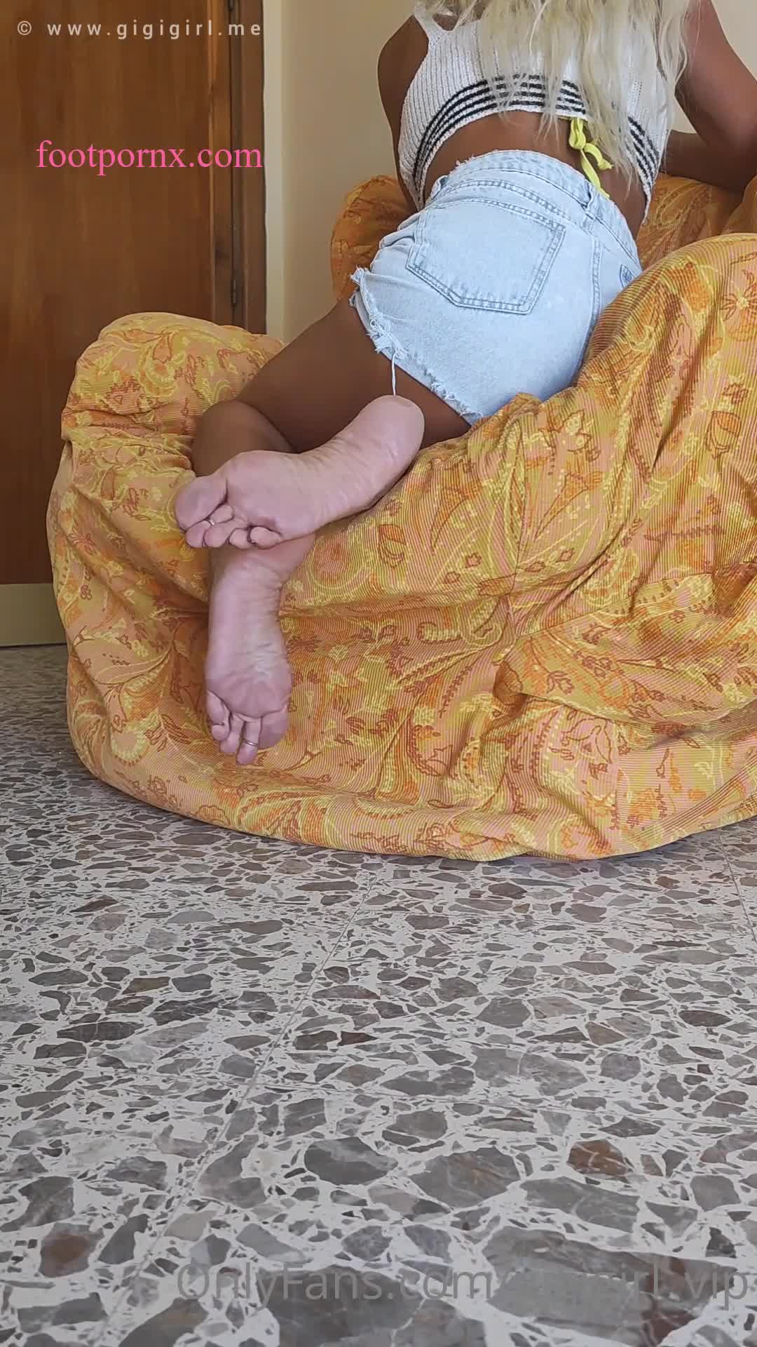atomictoez_vip  foot porn 3