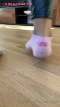 emma.stn dirty socks