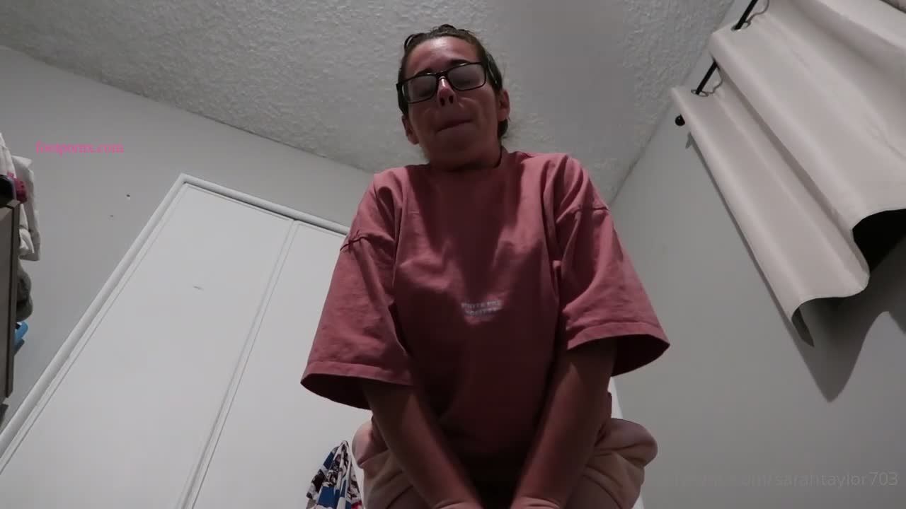 sarahtaylor703  foot porn 1