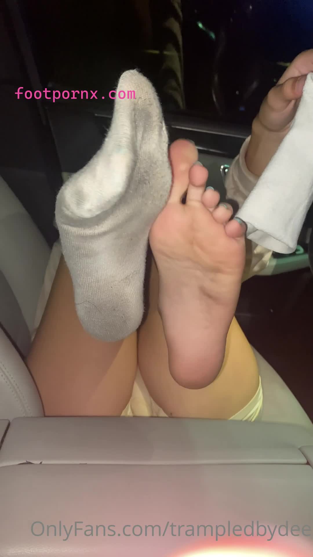 trampledbydee long toes pretty feet 28