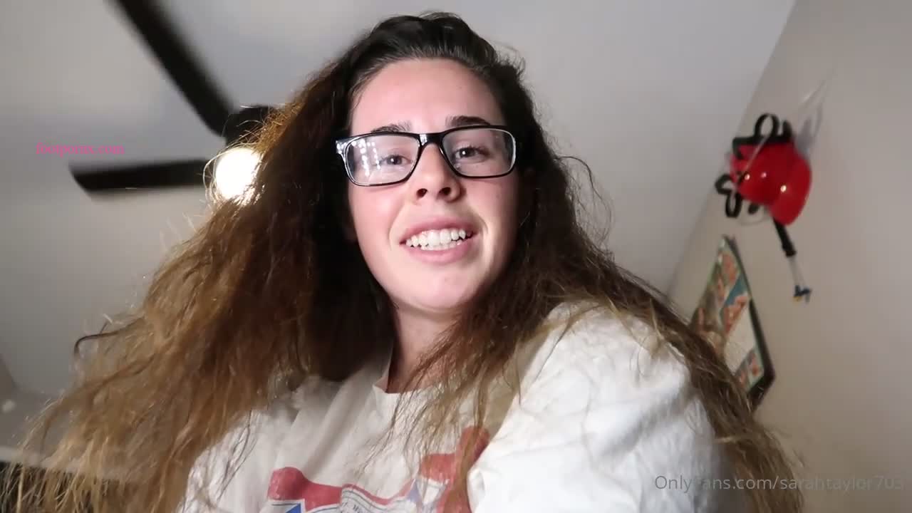 sarahtaylor703  foot porn 2