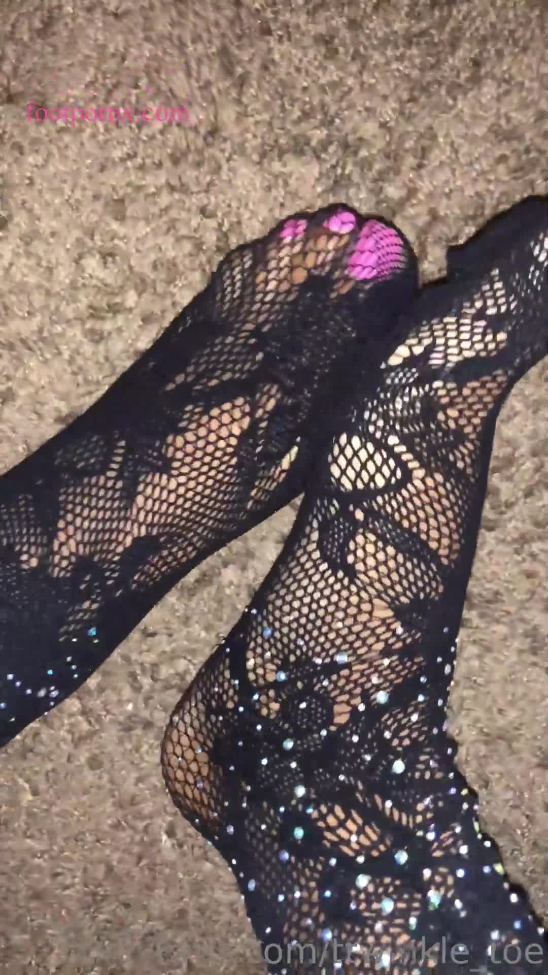ttwinkle_toe  foot porn 5
