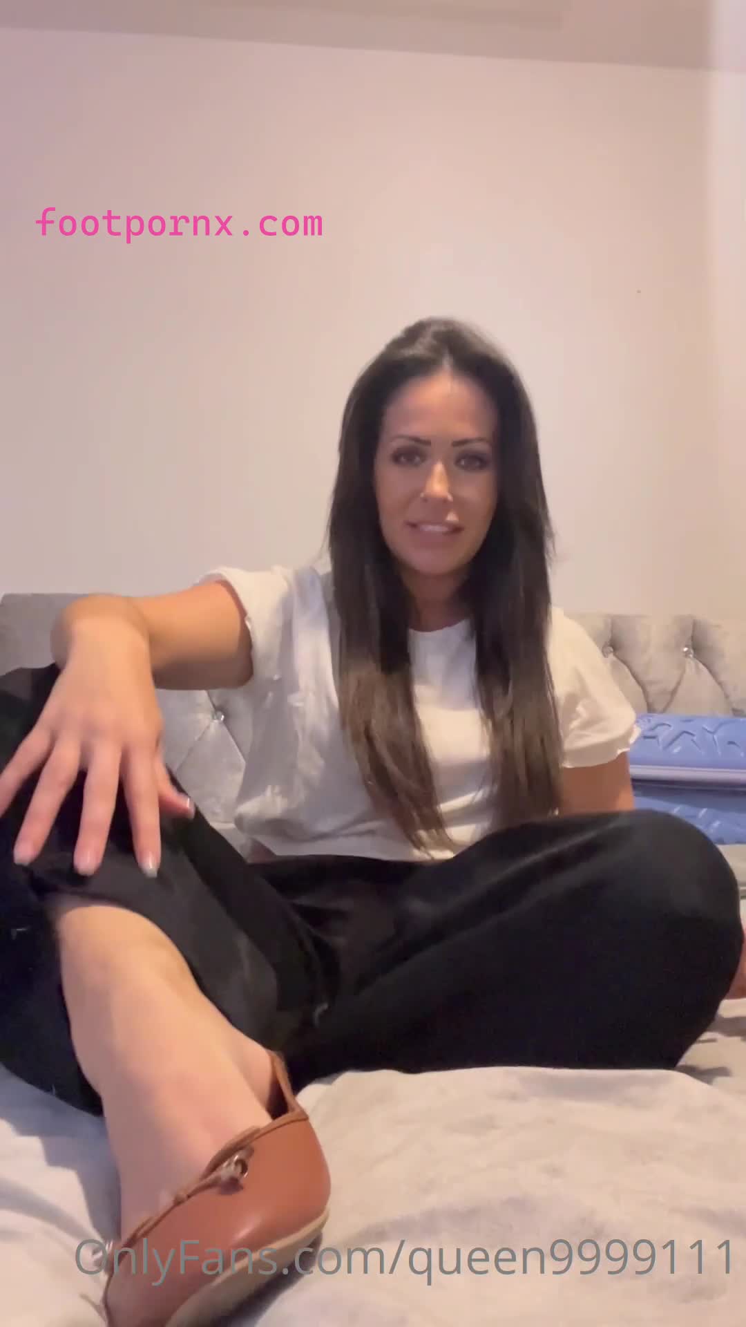 queen9999111 milf foot joi 1