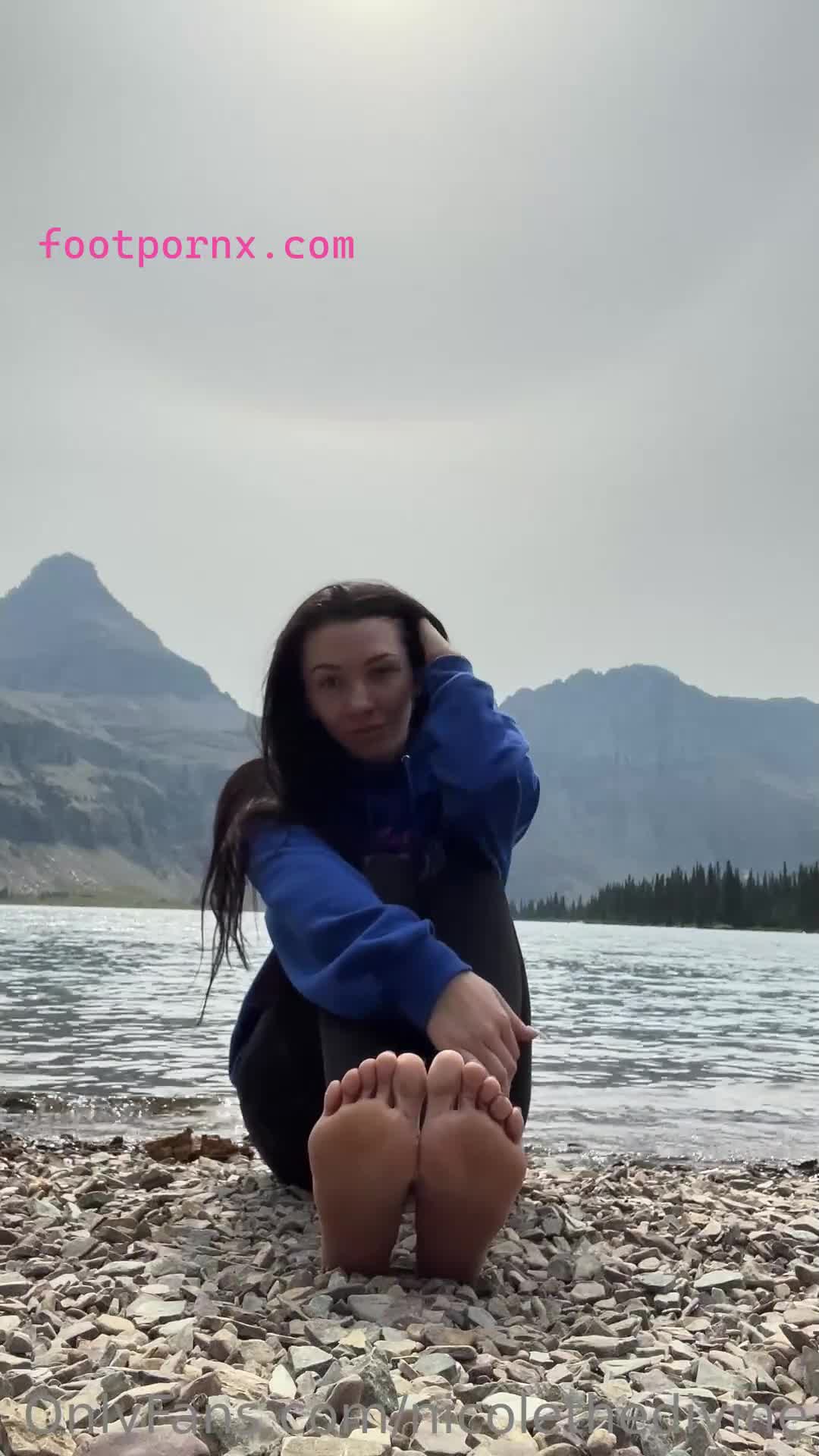 nicolethedivine pretty white girl feet soles 115