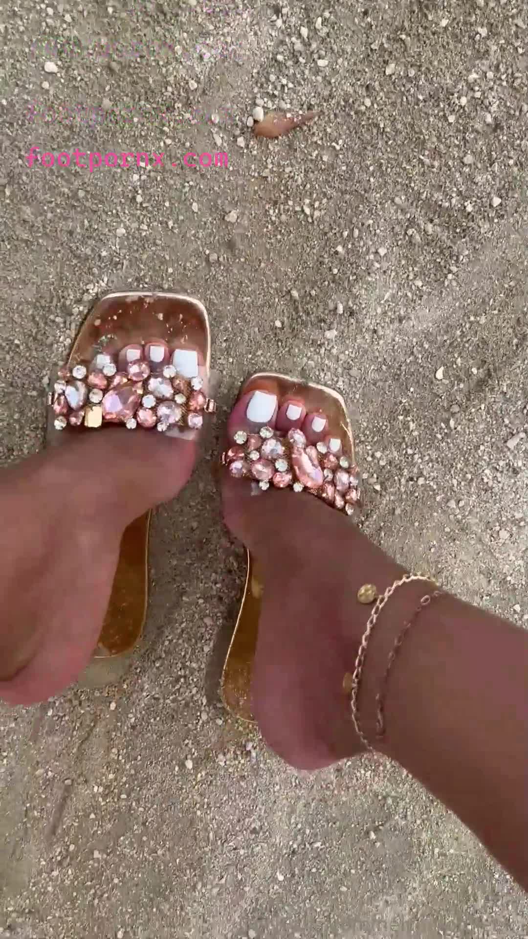 herfeetonfleek_ ebony foot queen super sexy girl 17