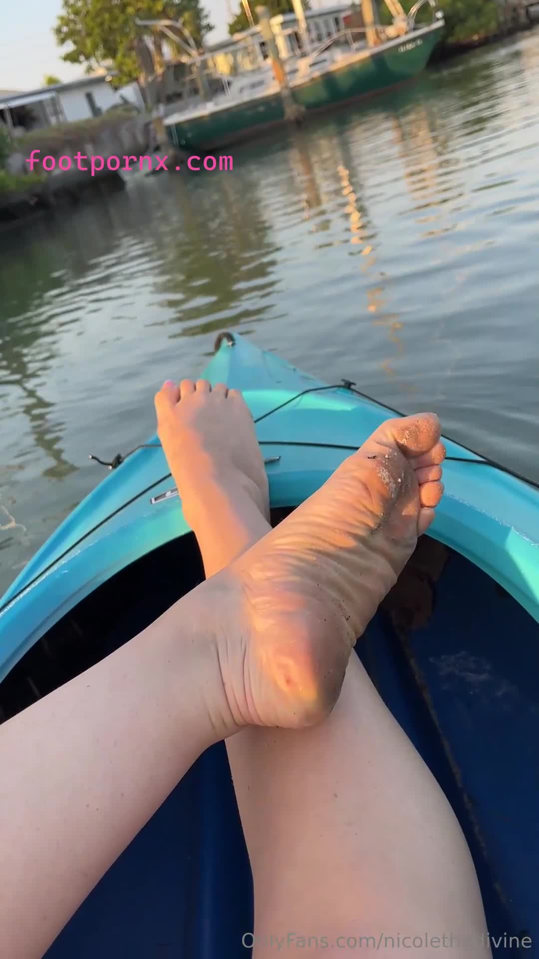 nicolethedivine pretty white girl feet soles 99
