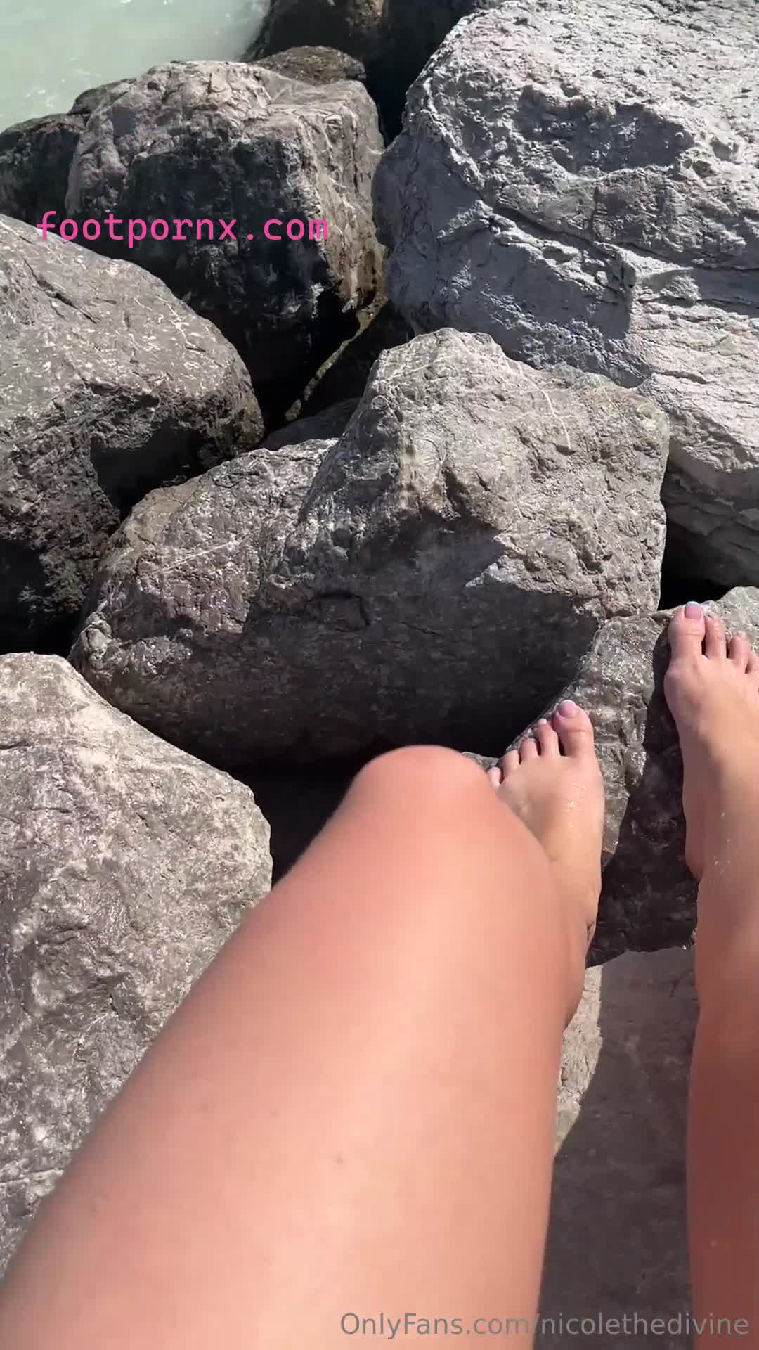 nicolethedivine pretty white girl feet soles 126