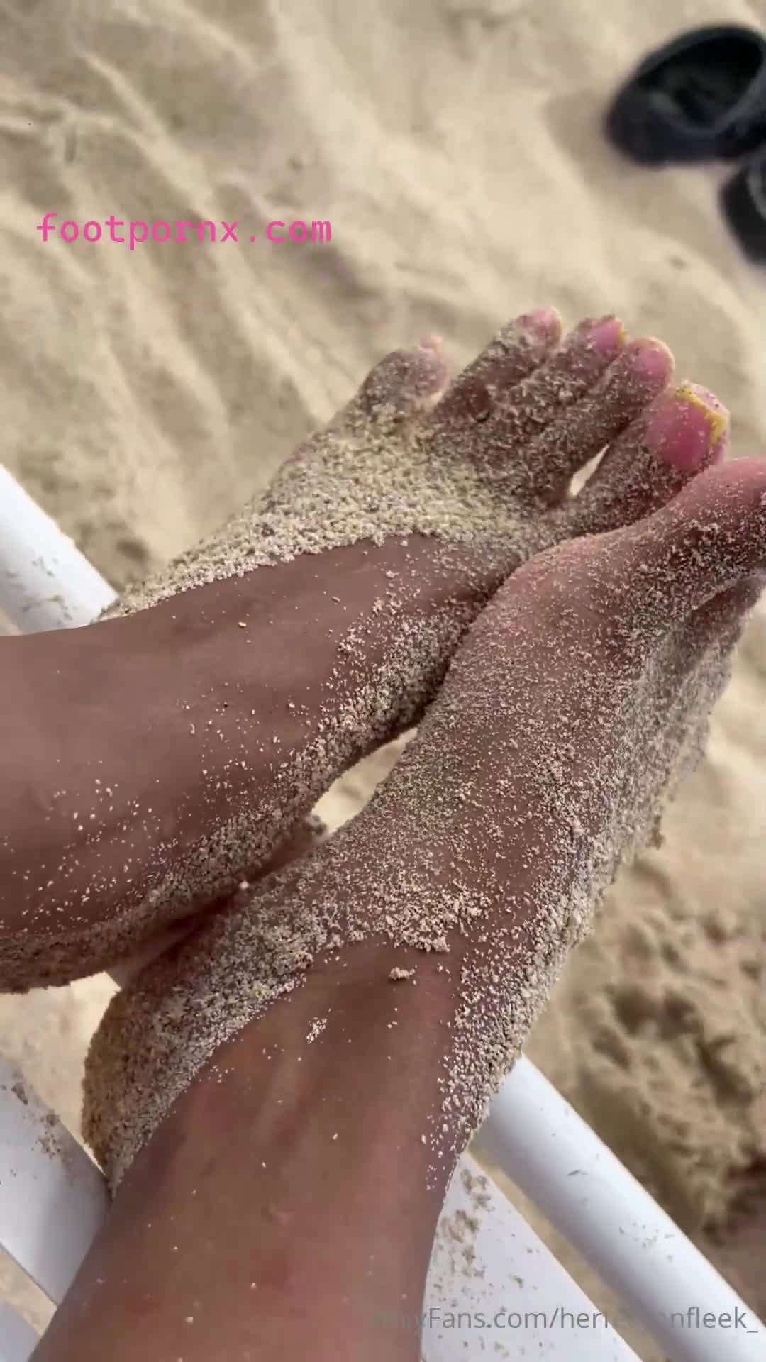 herfeetonfleek_ ebony foot queen super sexy girl 36