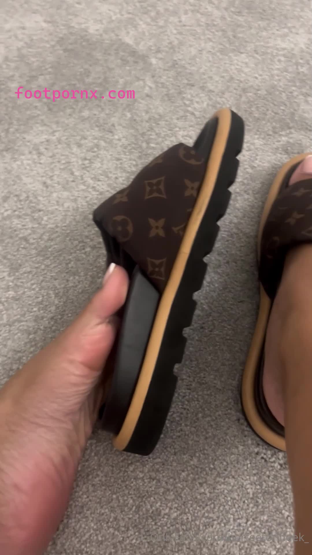 herfeetonfleek_ ebony foot queen super sexy girl 14