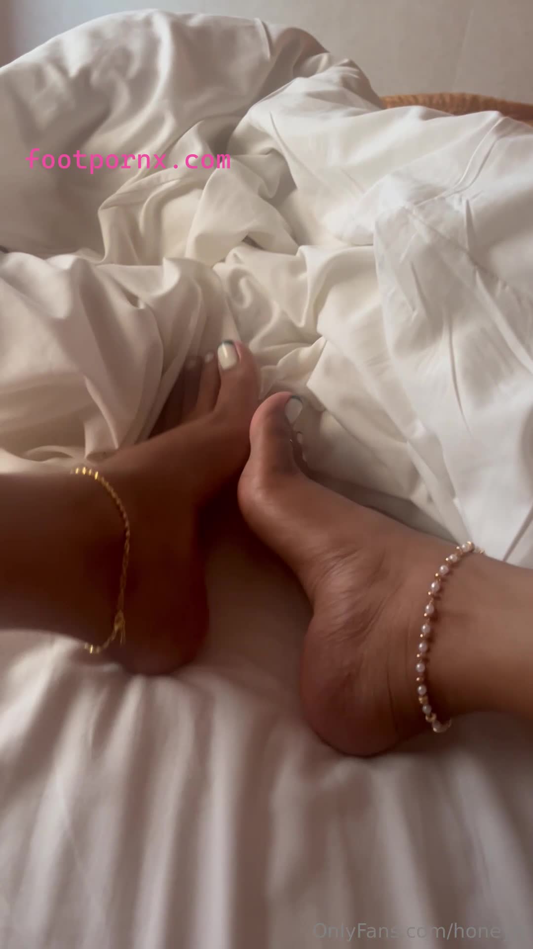 honeyft white pretty toes nice nails 7