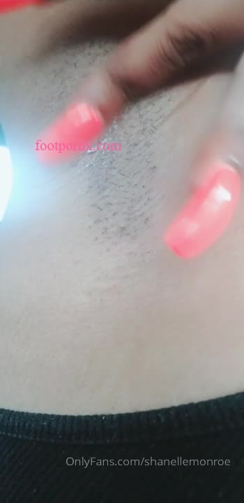 shanellemonroe  foot porn 1