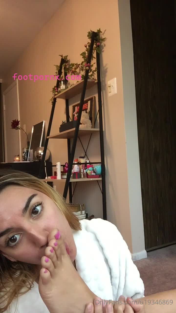 callmepurr super hot foot model 45