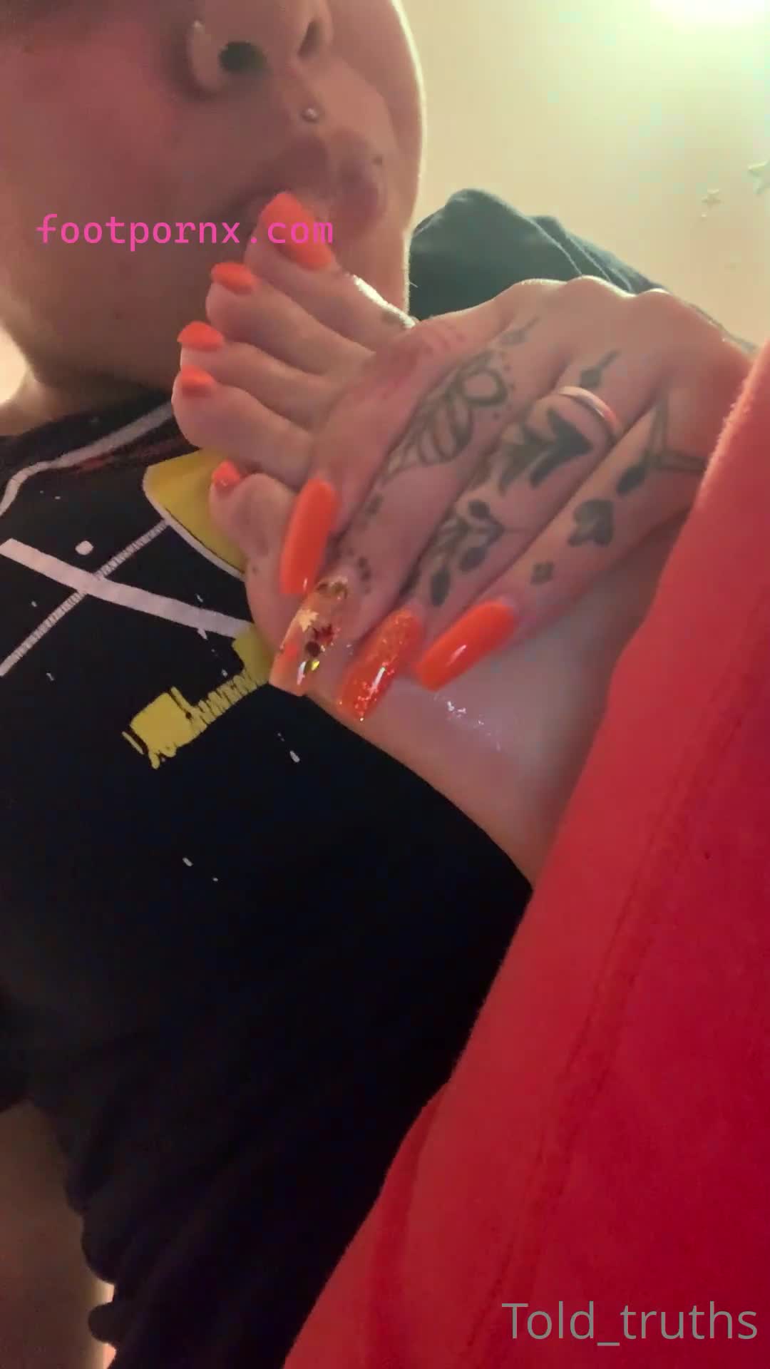 told_truths stripper feet hot 160