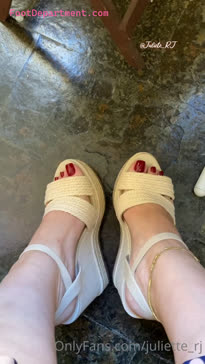 juliette_rj milf feet high heels public feet 