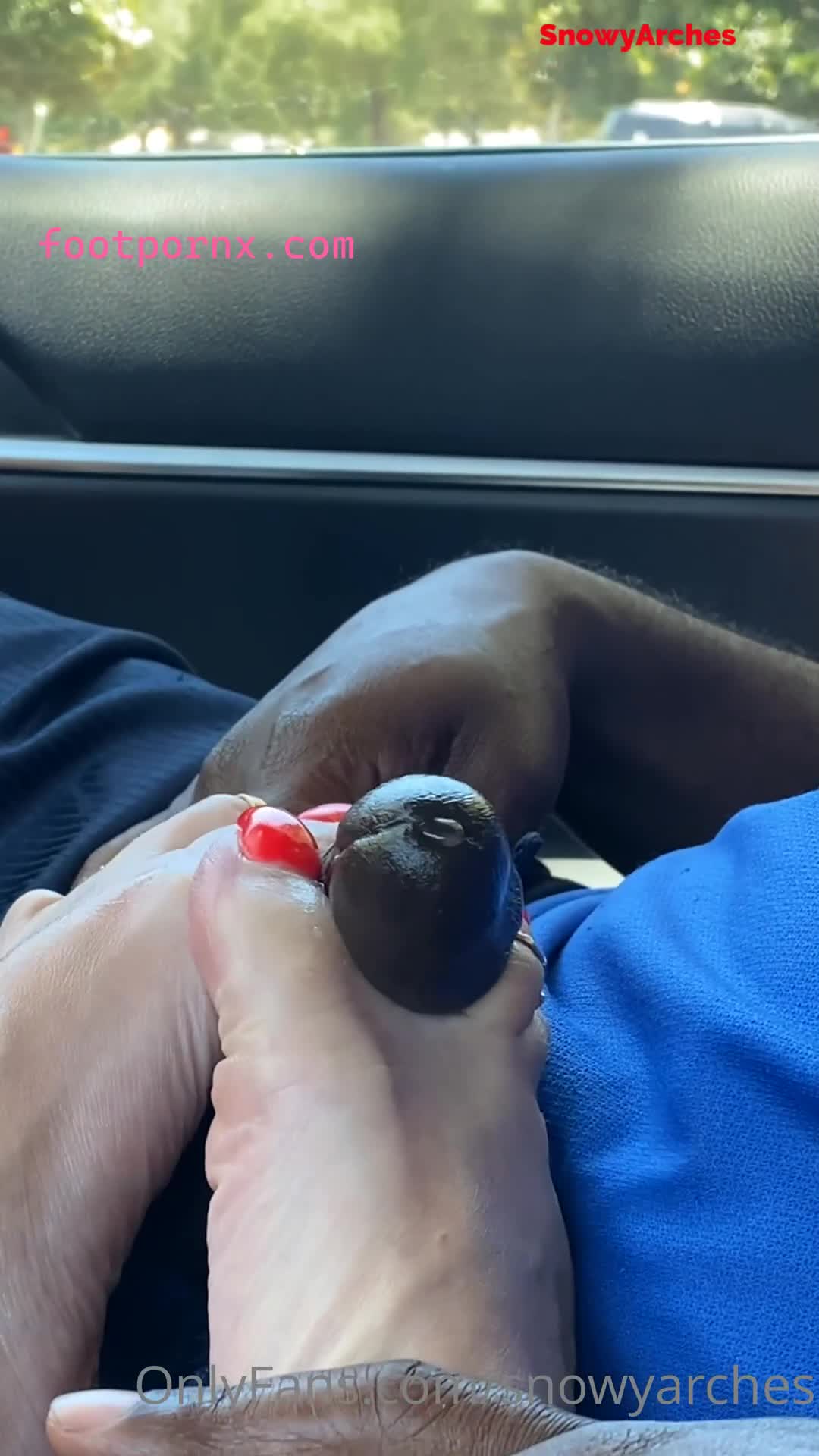 snowyarches long toenails footjob  36