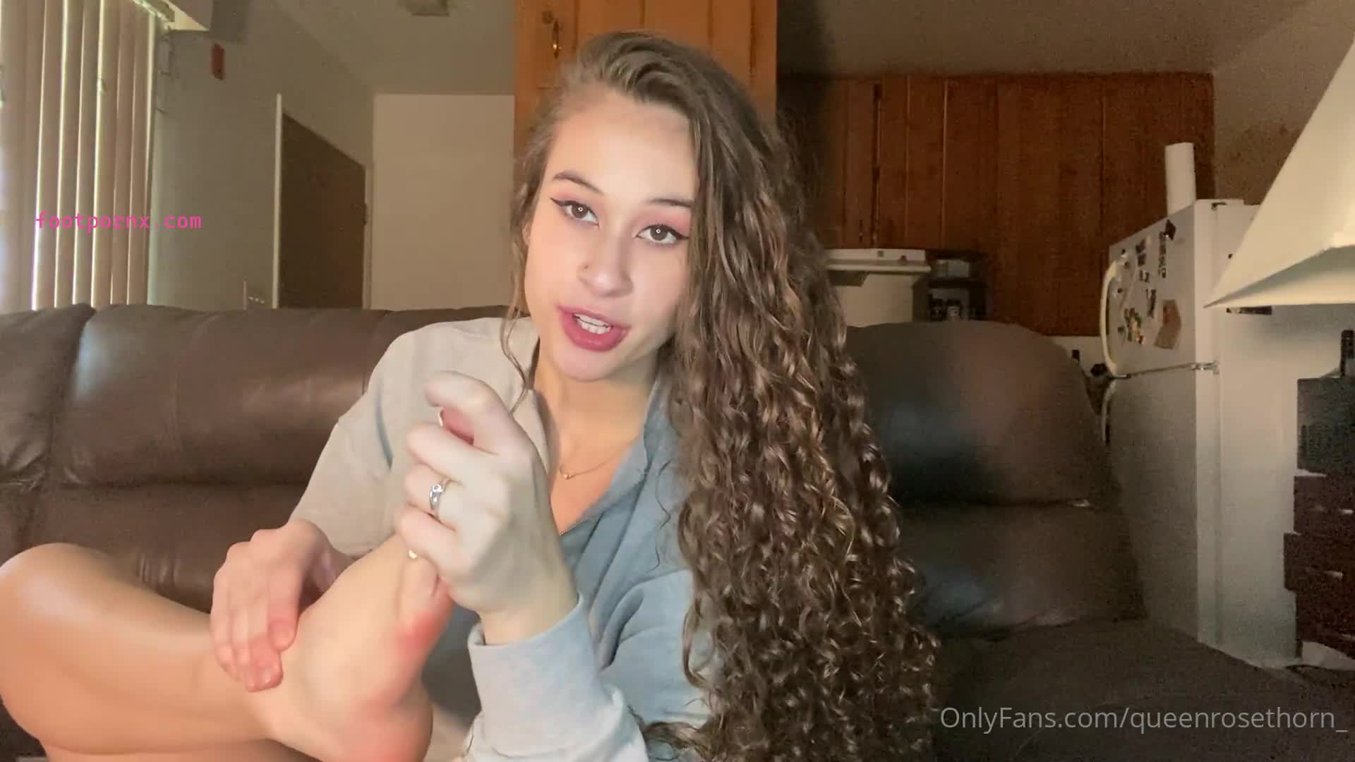 queenrosethorn_ super hot white girl joi queen 1