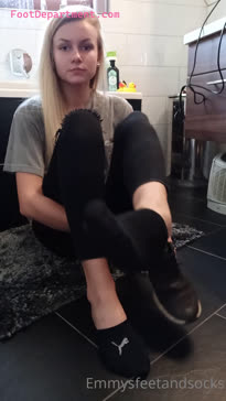 emmysfeetandsocks dirty shoes and sks removal sweaty feet