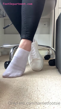 harrietfootsie shoe and sock removal office feet at work