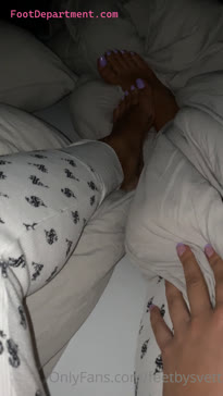feetbysvett in the bed