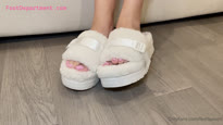 feetbysvett fluffy slippers removal