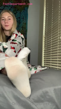 brees_feet1 foot dangle