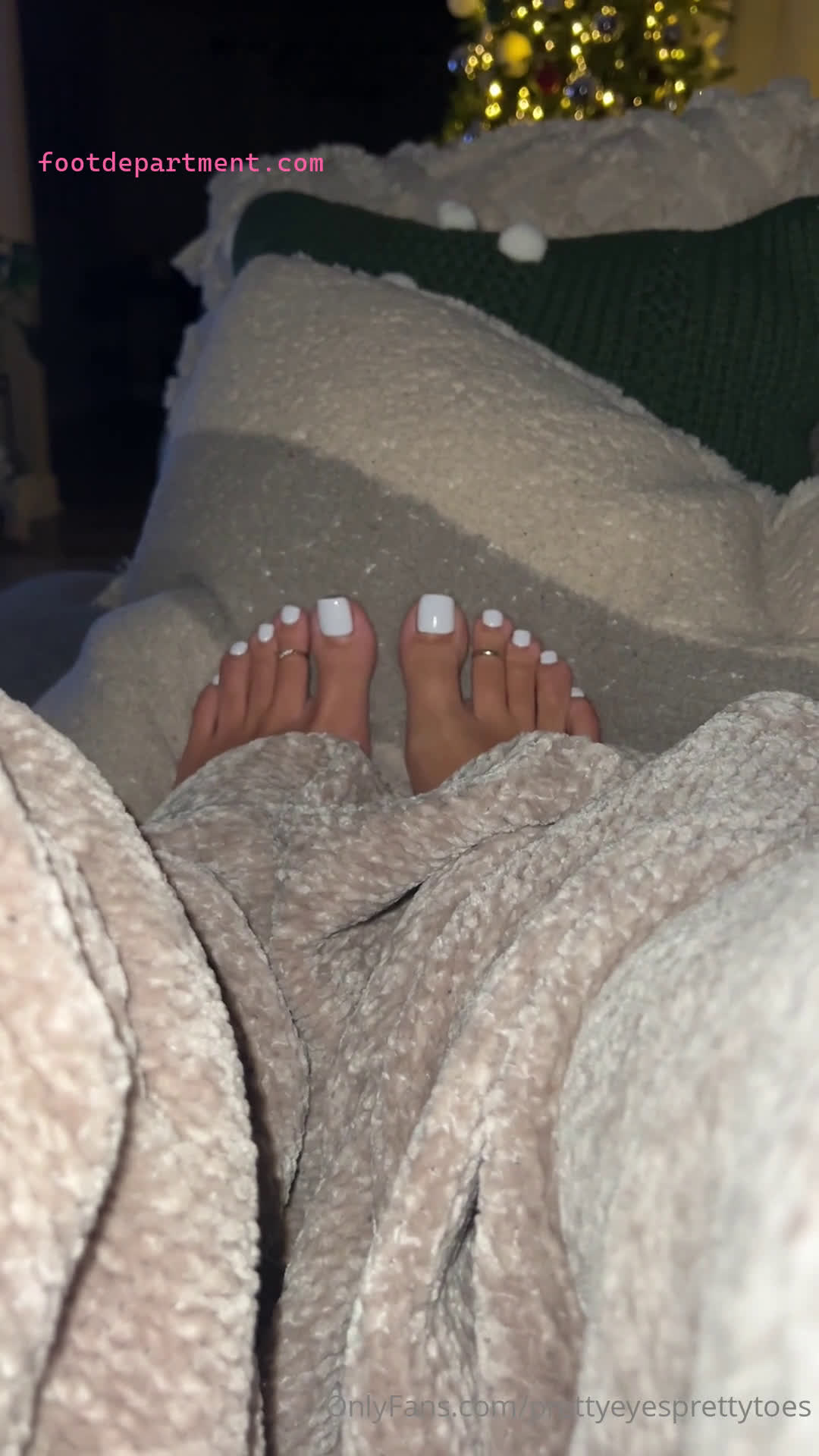 prettyeyesprettytoes cozy toes