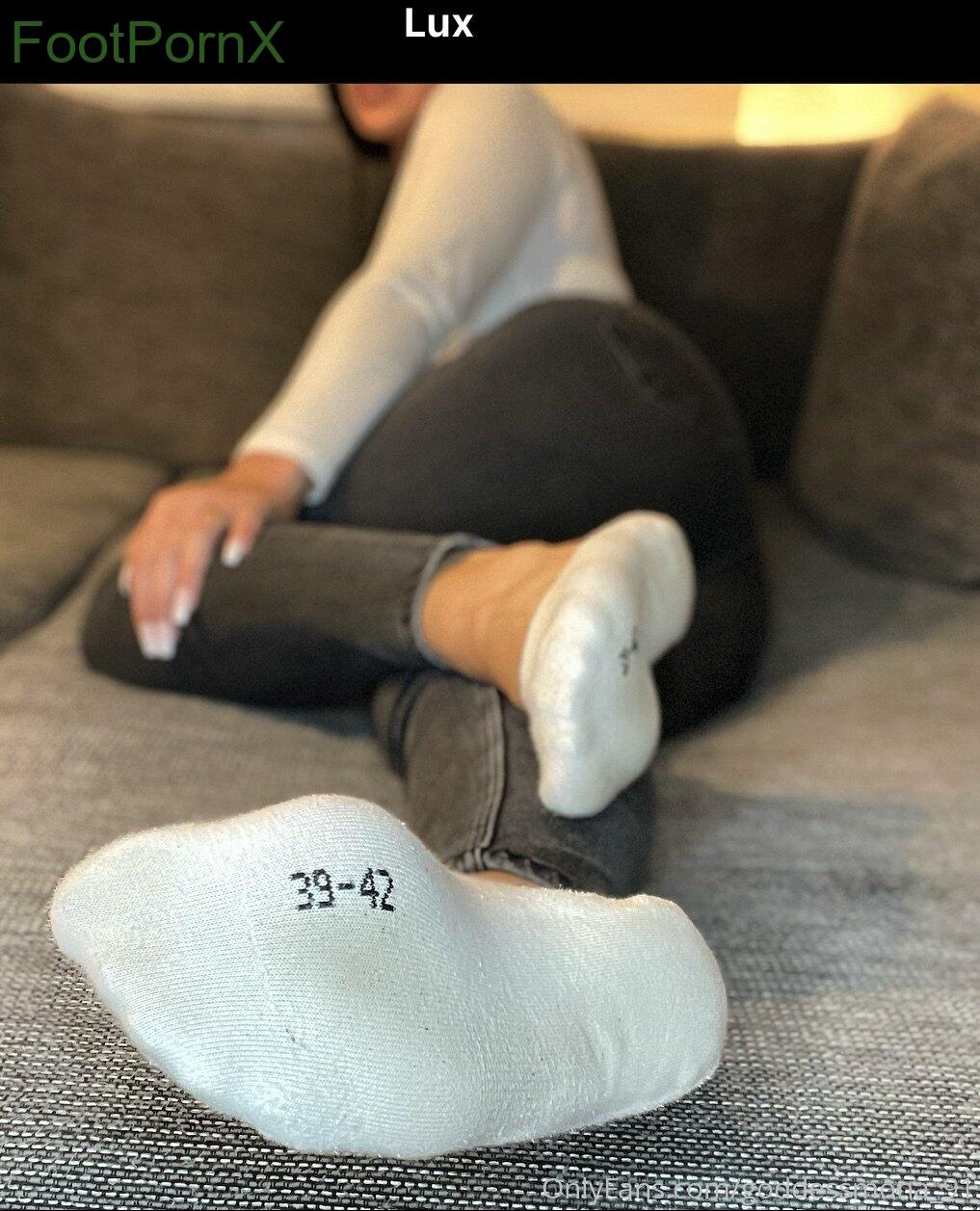 goddessmona_91 feet photo 20